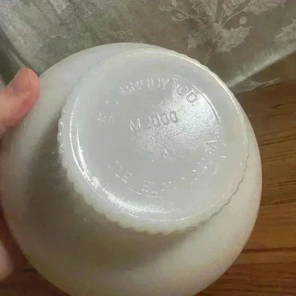 Vintage E O Brody Co M2000 Bowl - Picture 2 of 3